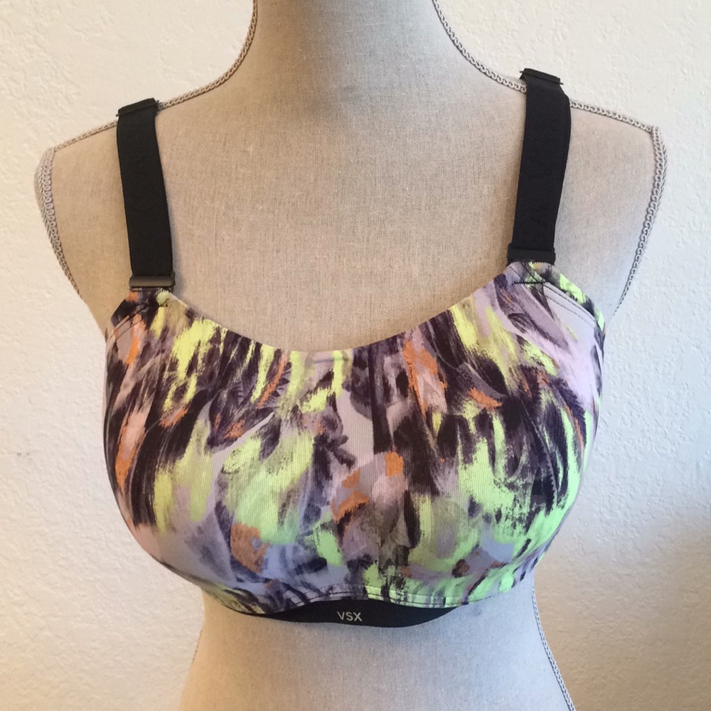 Victoria’s Secret sport bra 38D